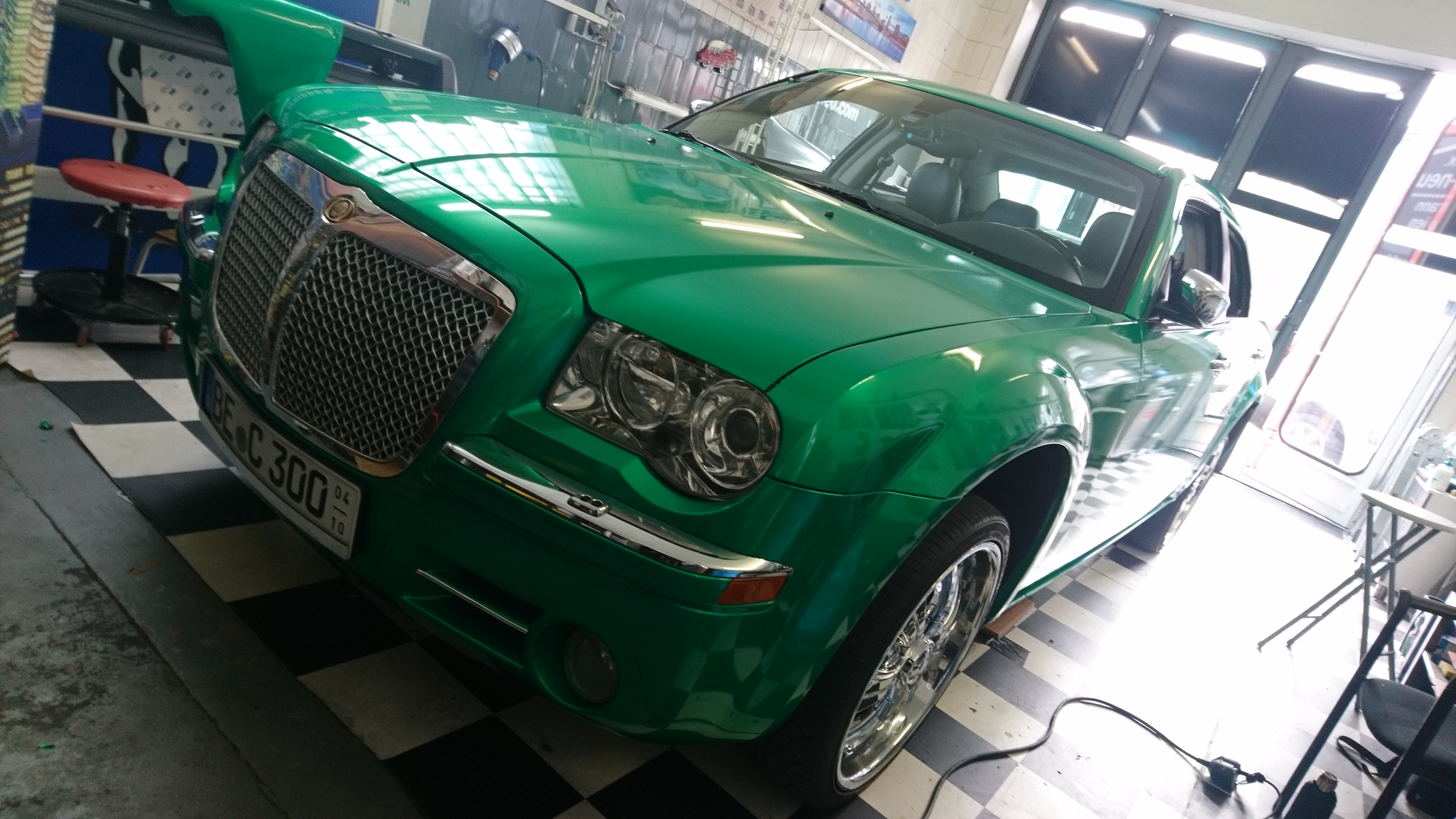 Grüner Chrysler